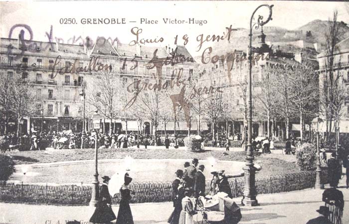 38-GRENOBLE-place-Victor-Hugo.jpg
