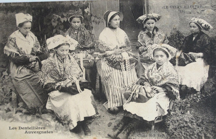 43-Le-Puy-dentellieres-1907.jpg
