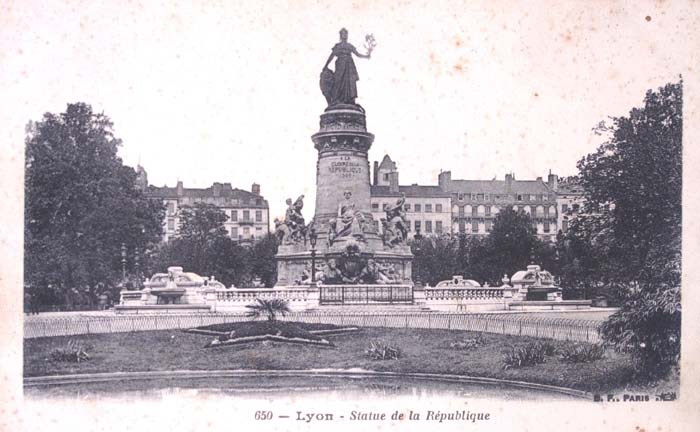 69-LYON-Statue-de-la-Republique.jpg