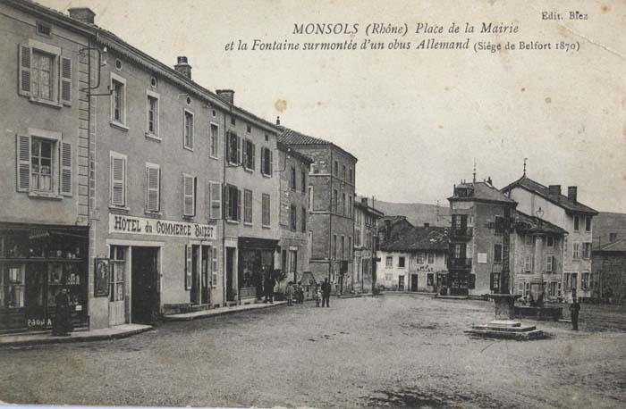69-Monsols-place-mairie.jpg