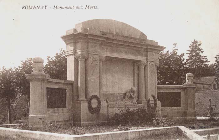 71-Romenay-monument-aux-morts.jpg