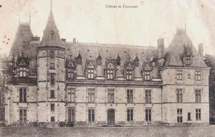 71-ST-BONNET-DE-JOUX-Chateau-de-Chaumont-2.jpg